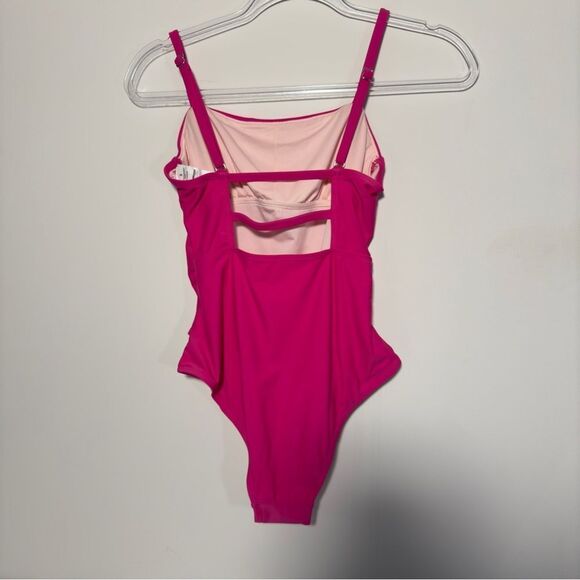 Cupshe Rasperry Swimsuit Size Small - Picture 3 of 6